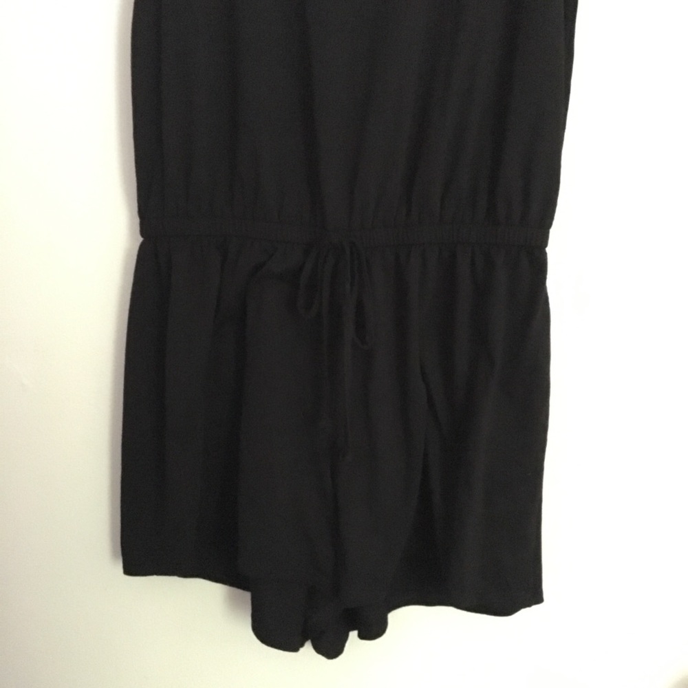 Black sleeveless romper with back keyhole size S - Picture 3 of 8
